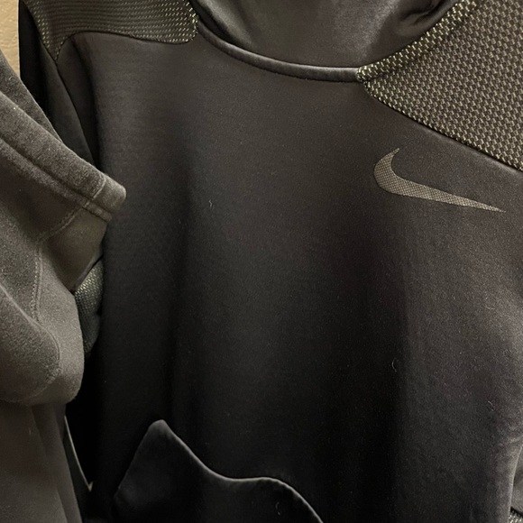 Clothes - Picture 4 of 14